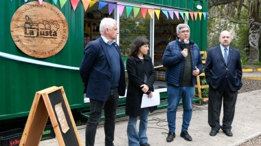 Javier Rodríguez encabezó la inauguración del Almacén Cooperativo "La Justa"