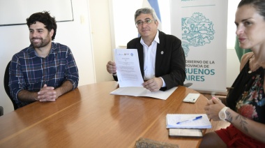 El ministro Javier Rodríguez firmó un acuerdo con la Universidad Agrícola de China