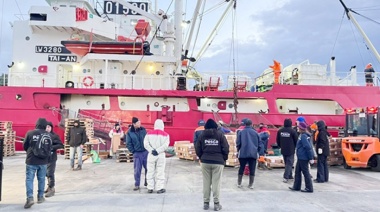 Vilella multó con 56 millones de pesos al buque Tai An por la pesca ilegal de merluza negra