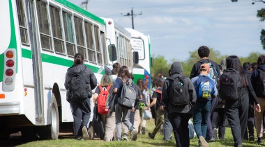 Junín: el Gobierno provincial dejó sin transporte a 200 chicos de escuelas rurales