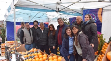 San Pedro: escándalo en la Fiesta de la Naranja durante la recorrida de funcionarios municipales y provinciales