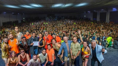 La Delio Valdez fue récord en la Fiesta de la Guitarra e hizo bailar a miles de personas