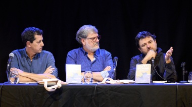 El productor kirchnerista Pedro Peretti presentó su nuevo libro junto a Grabois y Wado de Pedro