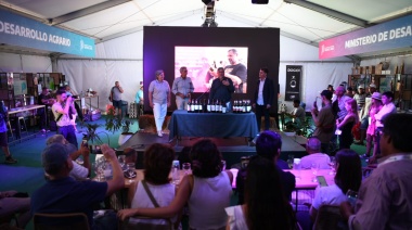 Se lanzó la 9° Fiesta Provincial de la Vendimia que se realizará en Saldungaray