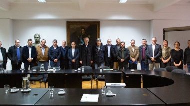 Jorge Neme firmó convenios para créditos a cooperativas