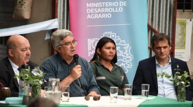 Javier Rodriguez entregó la habilitación a la Biofábrica Escuela en La Plata