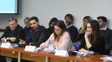 Funcionarios, ONGs y empresas debatieron sobre reciclado de residuos de implementos de pesca