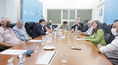 Transportistas de cargas acuerdan aumento del 30% para las tarifas del agro