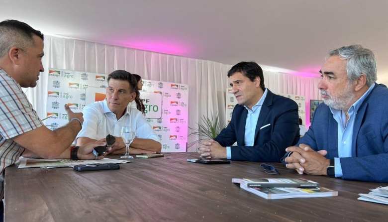 Maxi Abad recorrió Expoagro con una intensa agenda de trabajo junto a ...