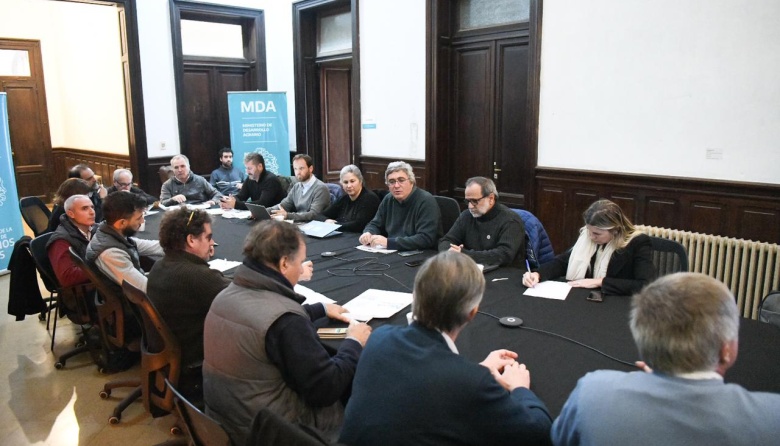 Desarrollo Agrario presentó líneas de financiamiento para el sector lechero