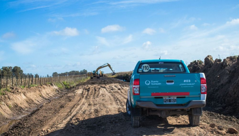El Puerto Quequén de Necochea invierte para recuperar caminos rurales