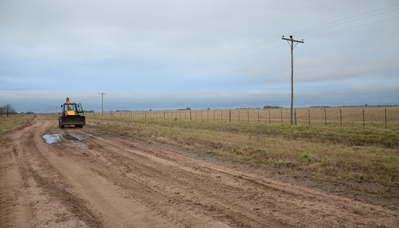 El Gobierno Nacional proyecta la reparación de casi 2000 kilómetros de caminos rurales durante 2027