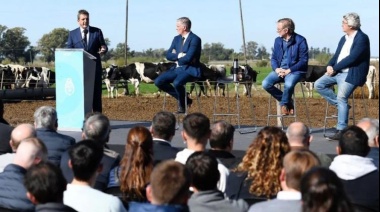 Desde Navarro, Massa anunció medidas para el sector aviar, lechero y del trigo junto al ministro de Desarrollo Agrario
