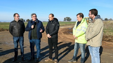 Javier Rodríguez inauguró obras de caminos rurales en Carlos Casares