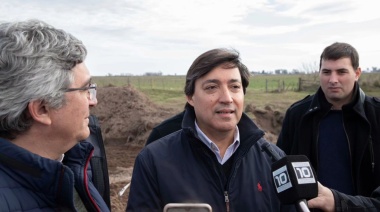 Daireaux: el intendente Alejandro Acerbo y Javier Rodríguez visitaron las obras de la Ruta del Cereal