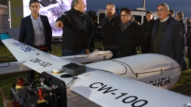 Kicillof y Berni presentaron los nuevos drones para patrullaje rural