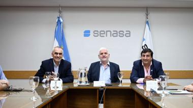 Vilella recorrió el laboratorio del Senasa y destacó su "rol clave" en el proceso de exportaciones