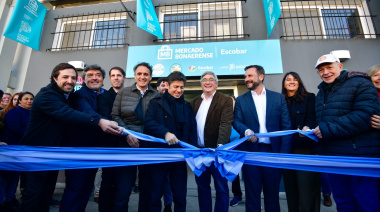 Kicillof, Javier Rodríguez y Sujarchuk inauguraron el Mercado Bonaerense Fijo de Escobar