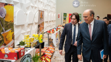 Francos volvió a prometer más bajas de impuestos para el campo y pidió mantener el optimismo