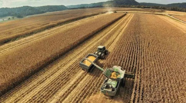 Resta trillar solo el uno por ciento de la superficie para culminar la cosecha de soja