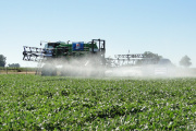 Simplifican trámites para el comercio e importación de agroquímicos